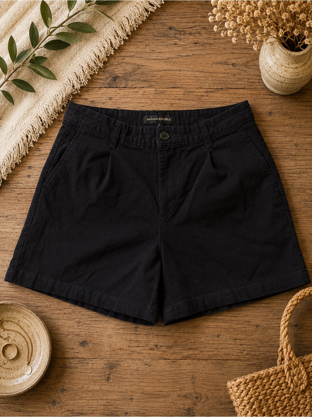 Banana Republic Black Cotton Chino Shorts Size 10 High Rise